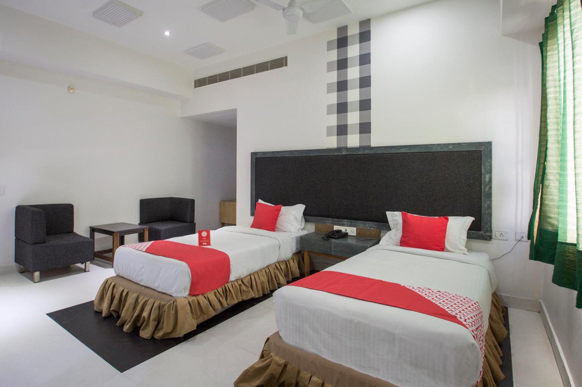 Hotel O Palak Residency Near Erragadda Metro Station Hyderabad Ngoại thất bức ảnh