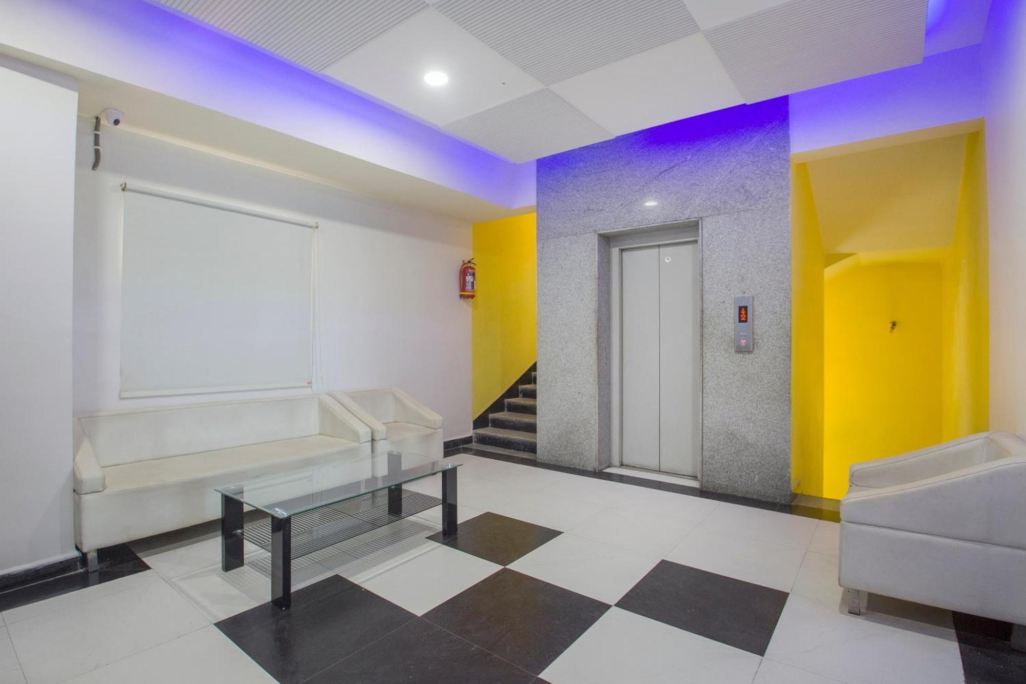 Hotel O Palak Residency Near Erragadda Metro Station Hyderabad Ngoại thất bức ảnh