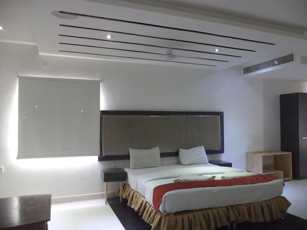 Hotel O Palak Residency Near Erragadda Metro Station Hyderabad Ngoại thất bức ảnh